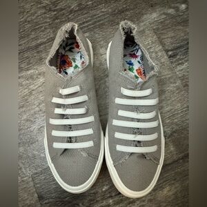 Rocket Dog Jokes Slip On Sneaker, Women's Size 8, like new.